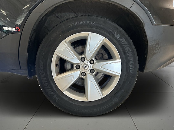 Volvo XC40 14 of 18