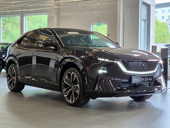 Mazda CX-6e 2 of 20