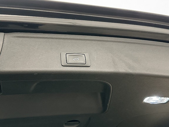 Audi A4 28 of 30