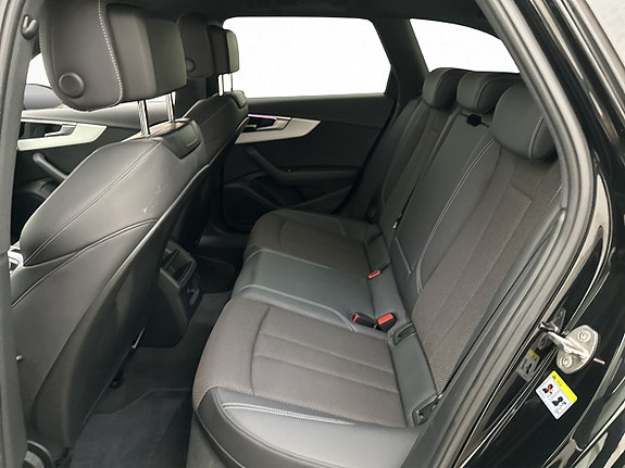 Audi A4 14 of 30