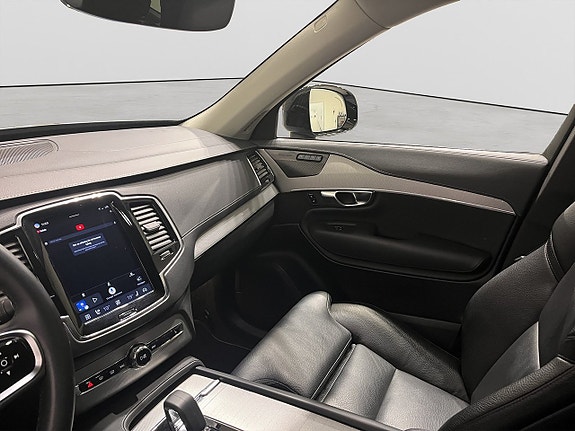 Volvo XC90 16 of 21