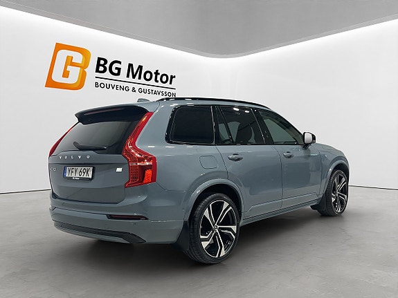 Volvo XC90 4 of 21