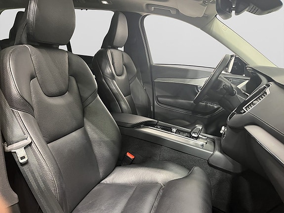 Volvo XC90 9 of 21