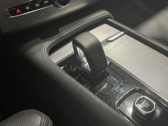 Volvo XC90 17 of 21