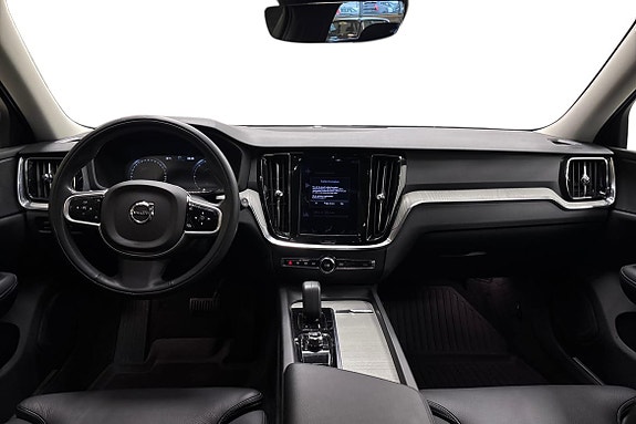 Volvo V60 Cross Country 9 of 14