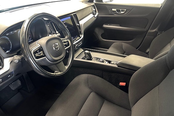 Volvo V60 Cross Country 8 of 18