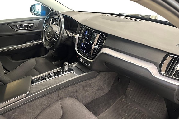 Volvo V60 Cross Country 10 of 18