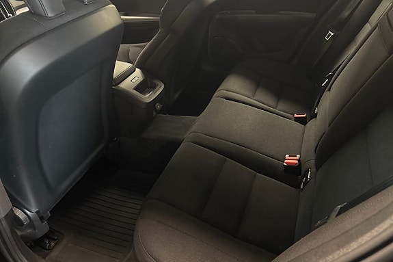 Volvo V60 Cross Country 12 of 18