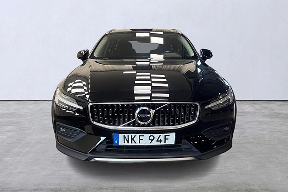 Volvo V60 Cross Country 7 of 18