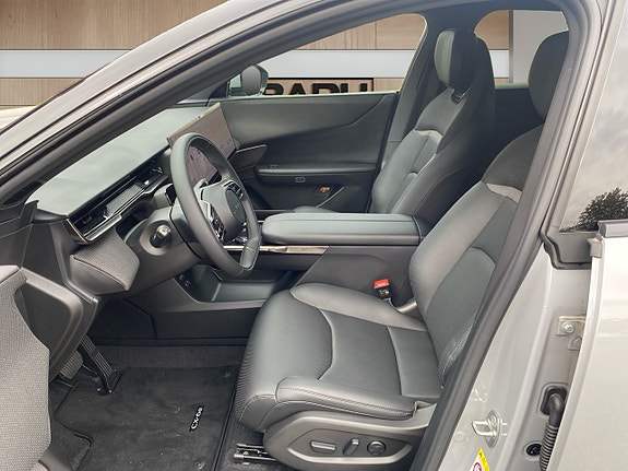 Mazda CX-6e 10 of 15