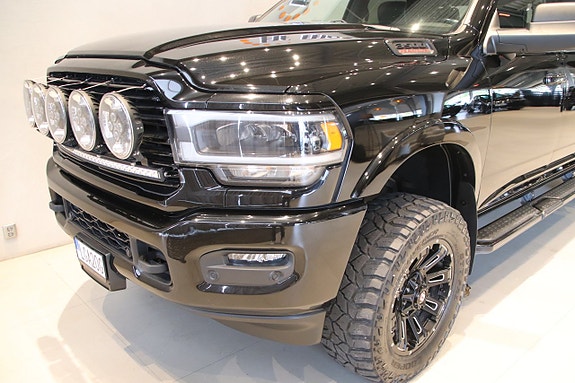 RAM 3500 10 of 27