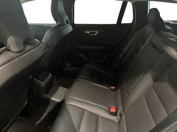 Volvo V60 7 of 15