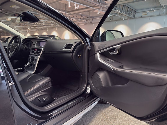 Volvo V40 Cross Country 15 of 23