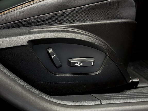 Volvo V40 Cross Country 17 of 23