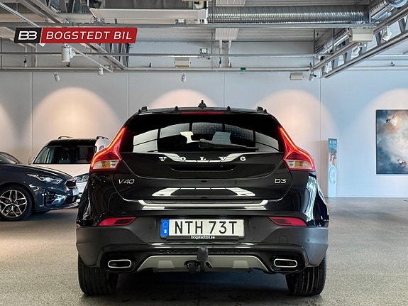 Volvo V40 Cross Country 6 of 23