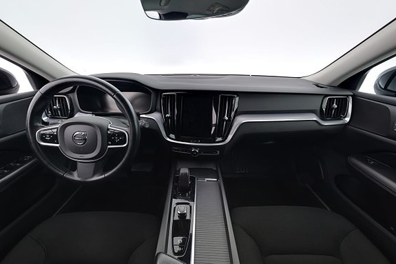 Volvo V60 Cross Country 7 of 21