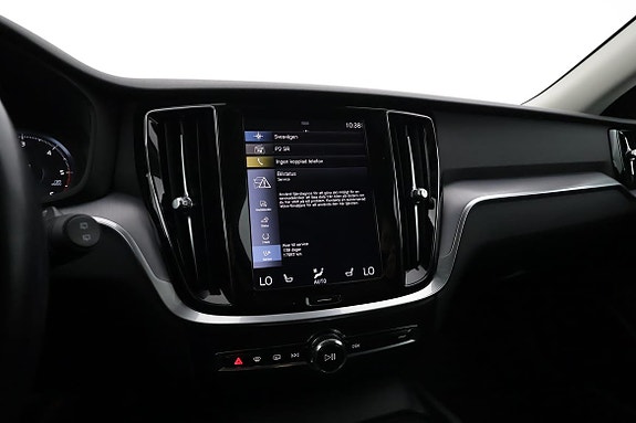 Volvo V60 Cross Country 16 of 21