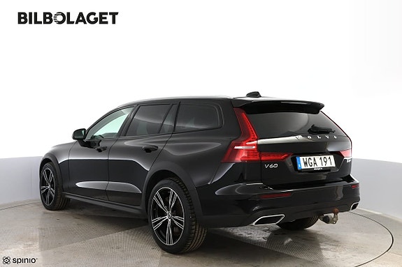 Volvo V60 Cross Country 3 of 21