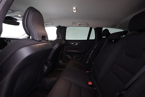 Volvo V60 Cross Country 10 of 21