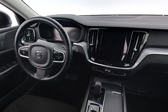 Volvo V60 Cross Country 8 of 21