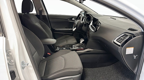 Kia Ceed 3 of 12