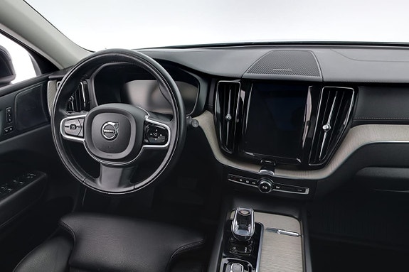Volvo XC60 8 of 20