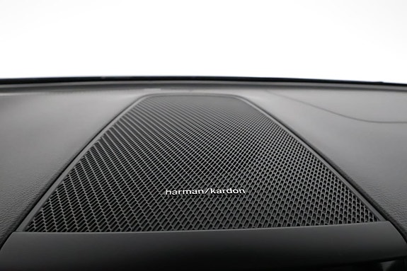 Volvo XC60 9 of 20