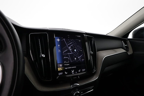 Volvo XC60 14 of 20