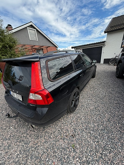 Volvo V70 4 of 6