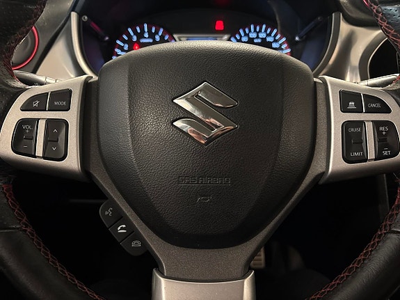 Suzuki Vitara 16 of 17