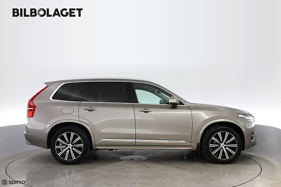 Volvo XC90 5 of 23
