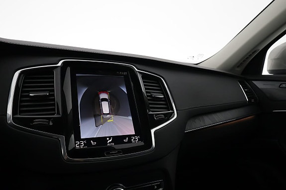 Volvo XC90 13 of 23