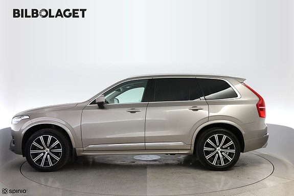 Volvo XC90 2 of 23