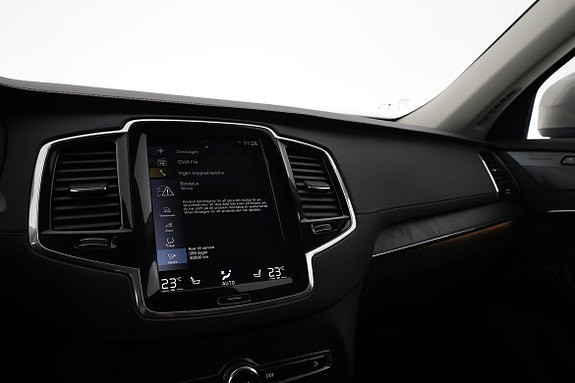 Volvo XC90 14 of 23