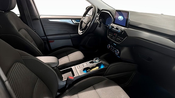 Ford Kuga 3 of 9