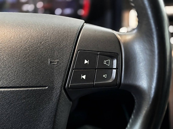 Volvo V70 20 of 27