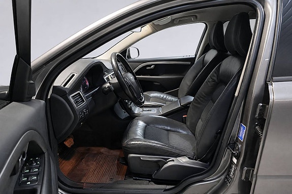 Volvo V70 15 of 27