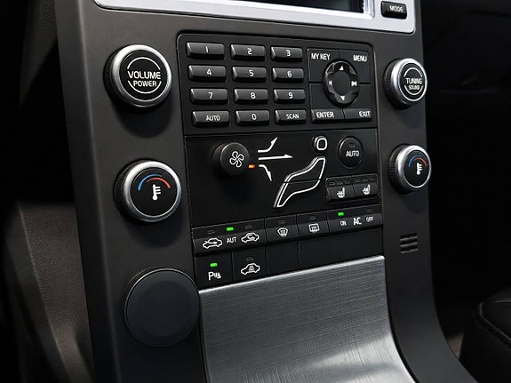 Volvo V70 24 of 27