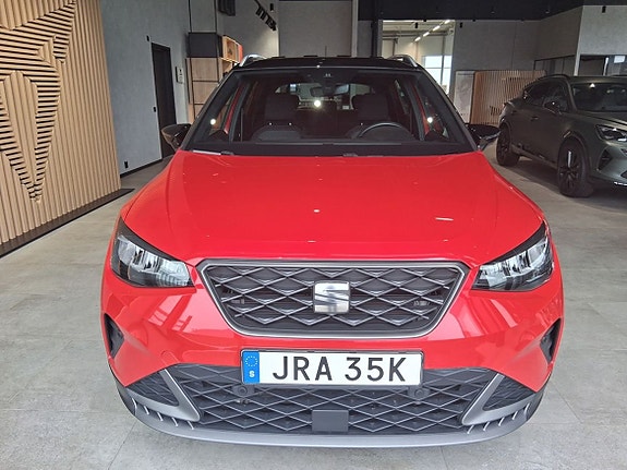 Seat Arona 2 of 12