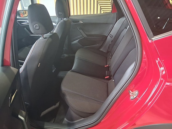 Seat Arona 7 of 12