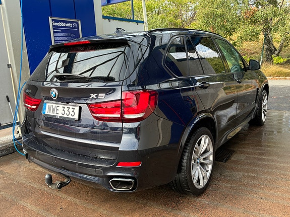 BMW X5 3 of 5