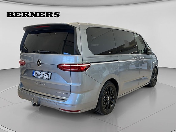 Volkswagen Multivan 5 of 22