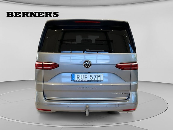 Volkswagen Multivan 4 of 22
