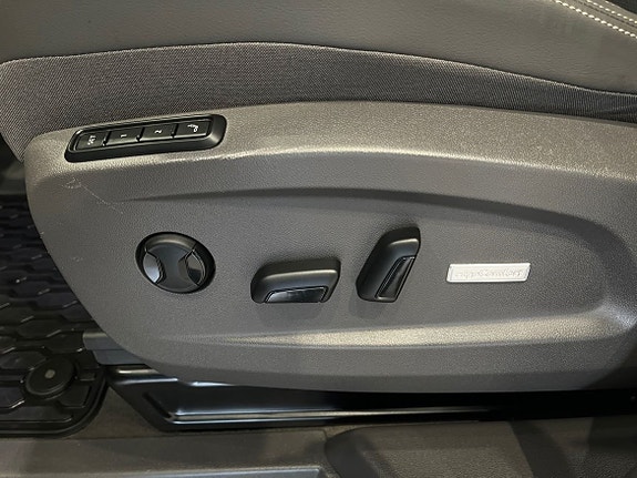 Volkswagen Multivan 19 of 22