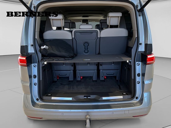 Volkswagen Multivan 18 of 22