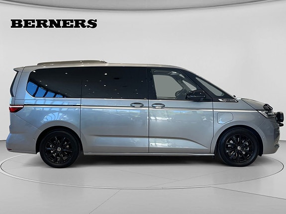 Volkswagen Multivan 6 of 22