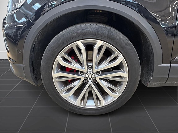 Volkswagen T-Roc 9 of 25