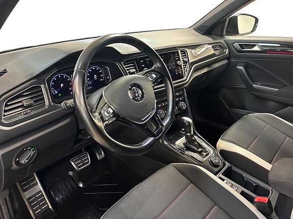 Volkswagen T-Roc 10 of 25
