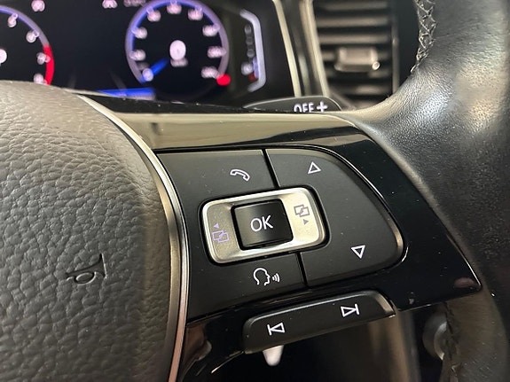 Volkswagen T-Roc 22 of 25