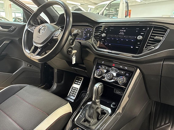 Volkswagen T-Roc 14 of 25